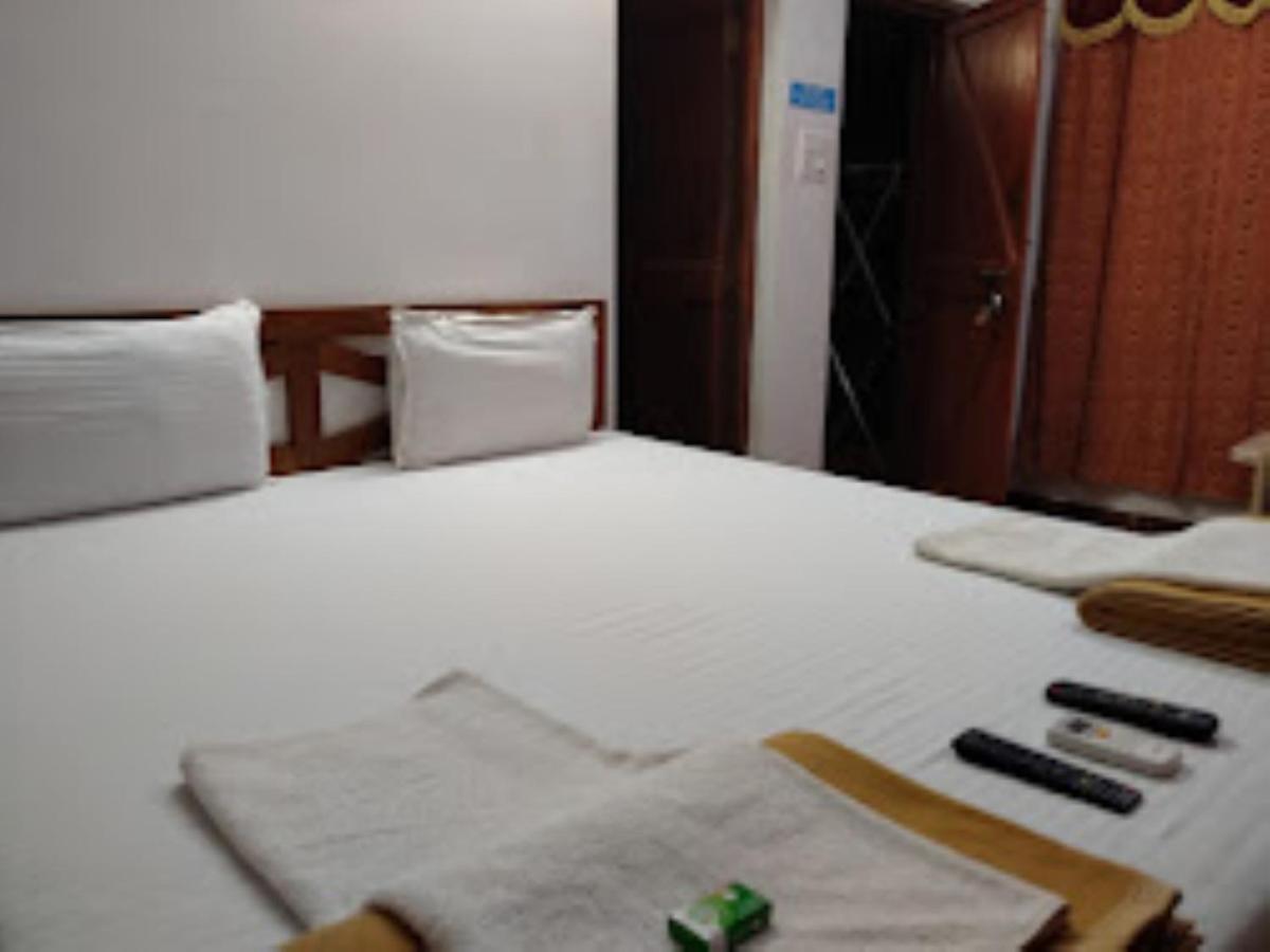 Blue Sea Beach Resort Malvan Bagian luar foto